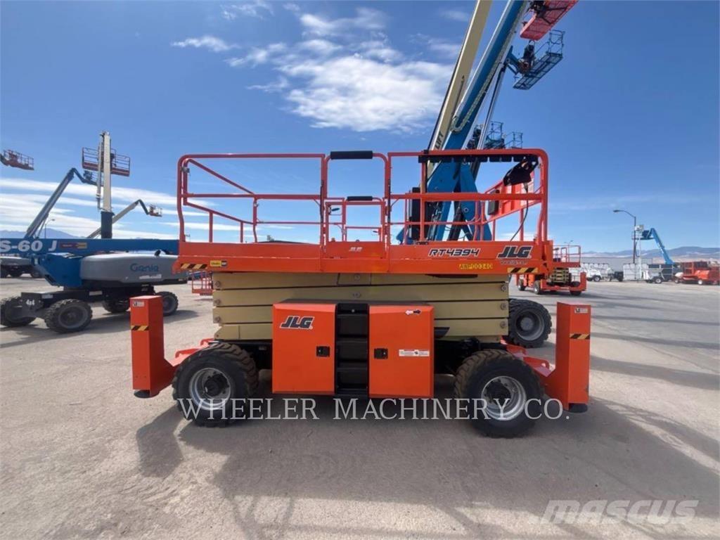 JLG RT4394 剪式升降機
