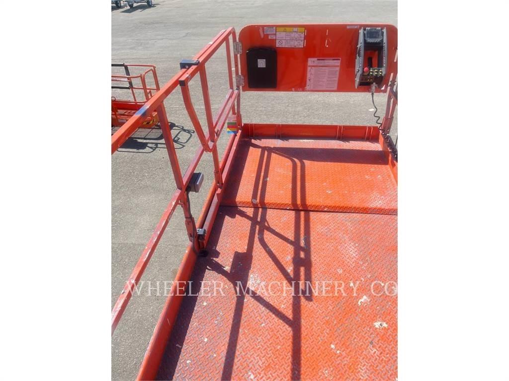 JLG RT4769 剪式升降機
