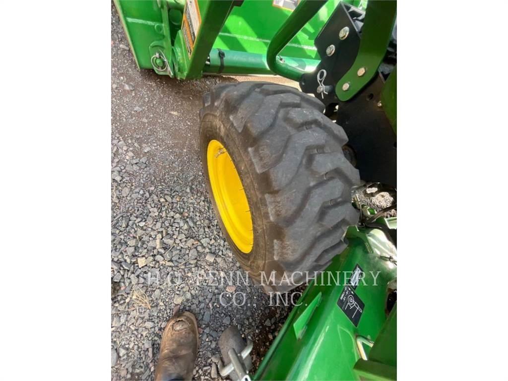John Deere 2025R 曳引機