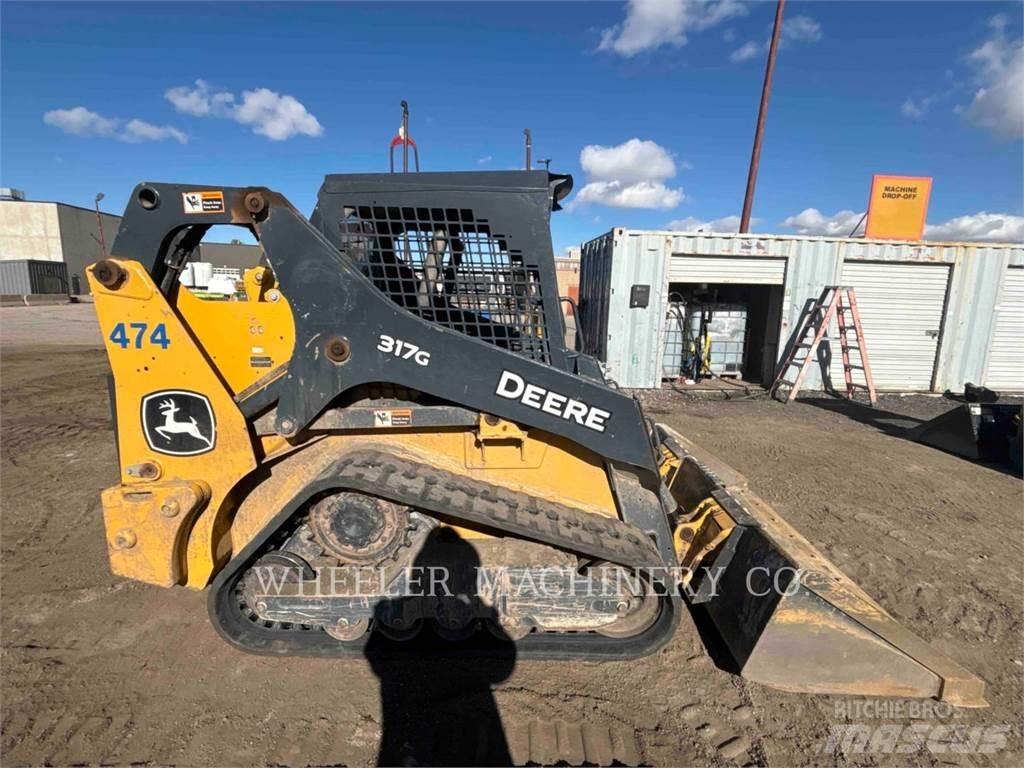 John Deere 317G CTL 推土機