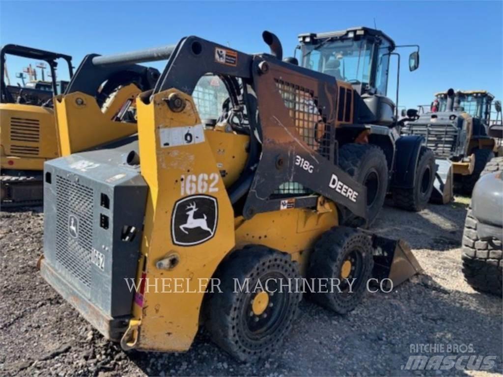 John Deere 318G SSL 滑移轉向裝載機
