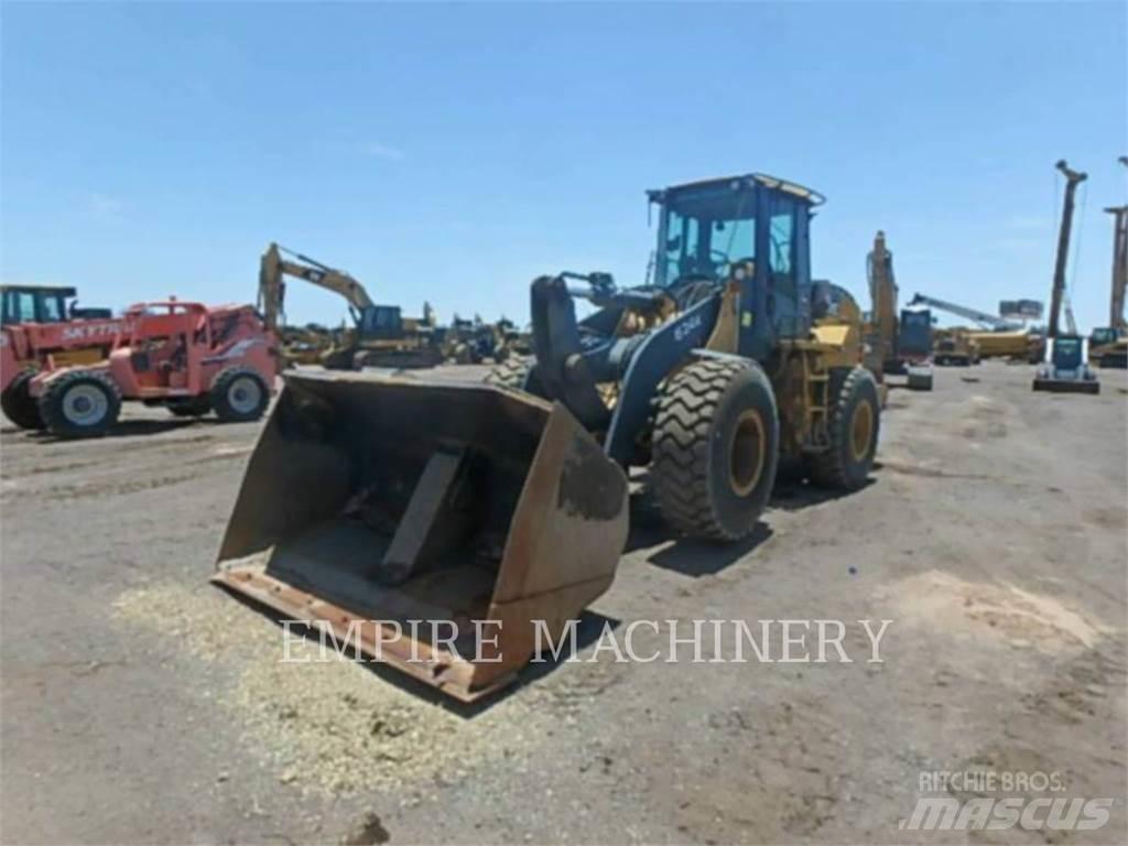 John Deere 624K 輪胎式裝載機