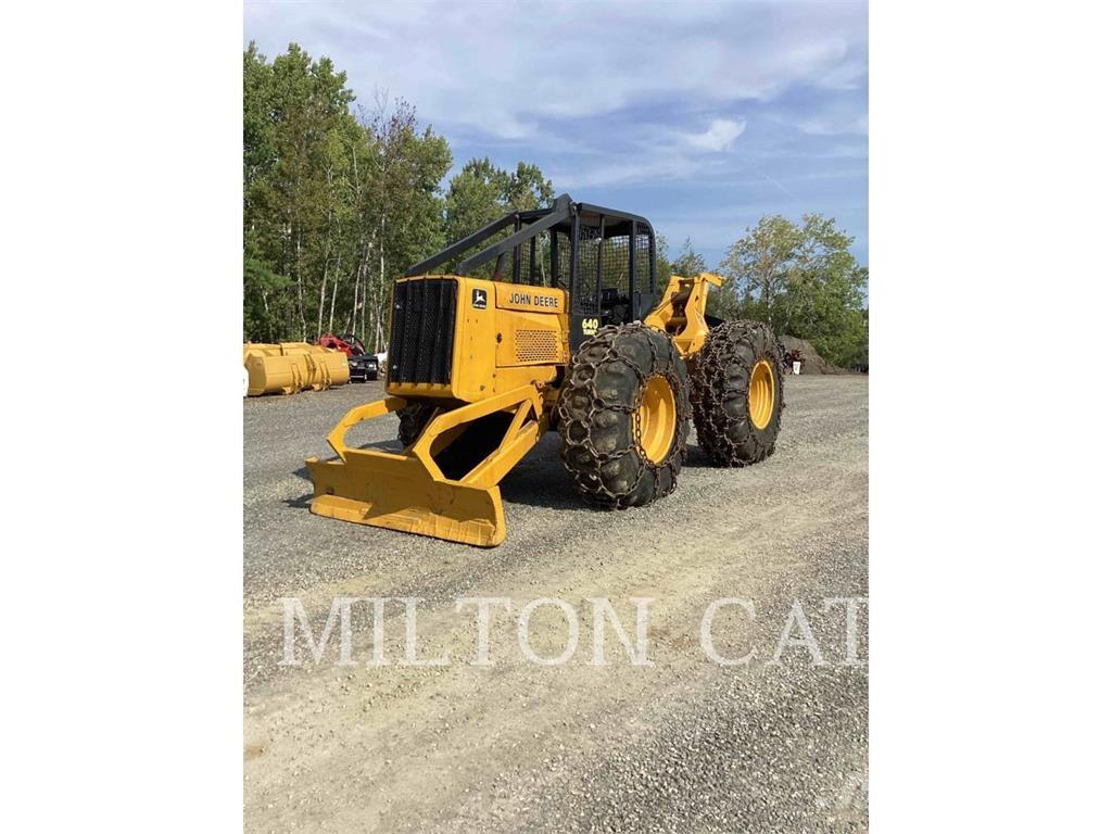 John Deere 640 集材機