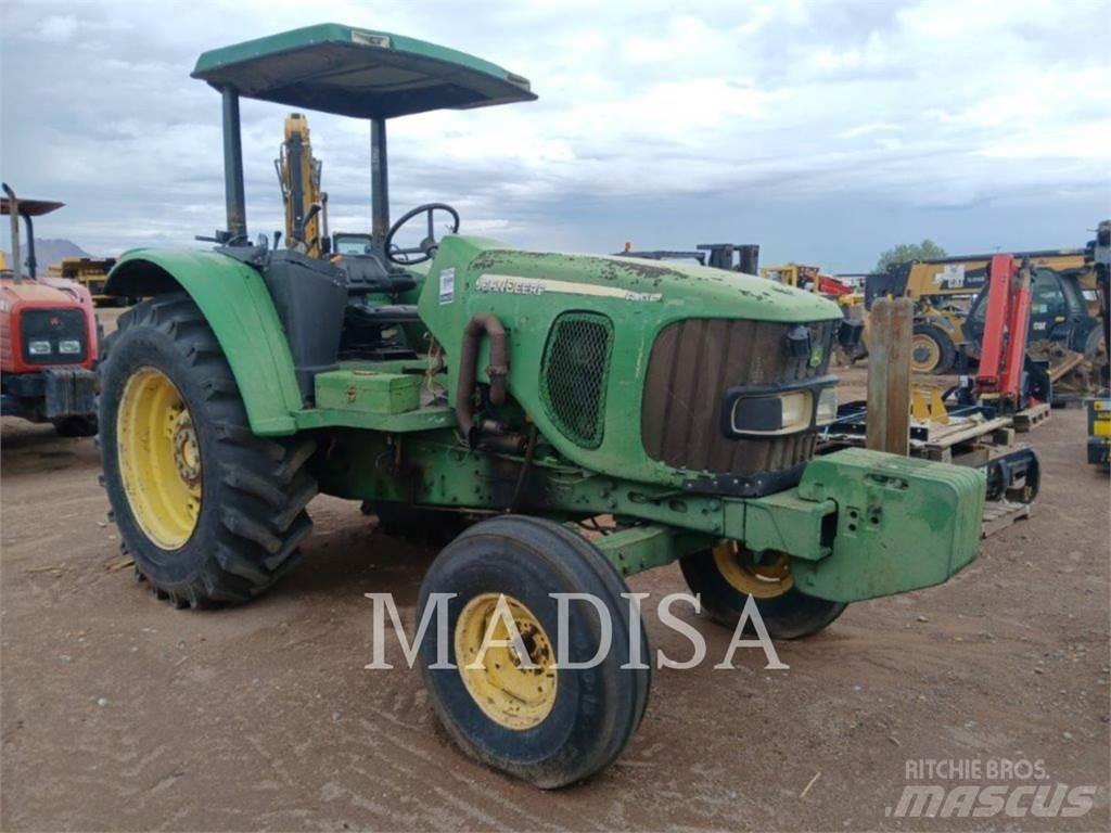 John Deere 6415 曳引機