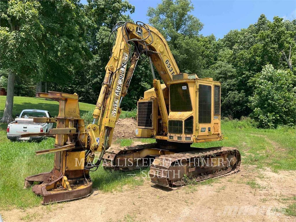 John Deere 653E 伐木歸堆機