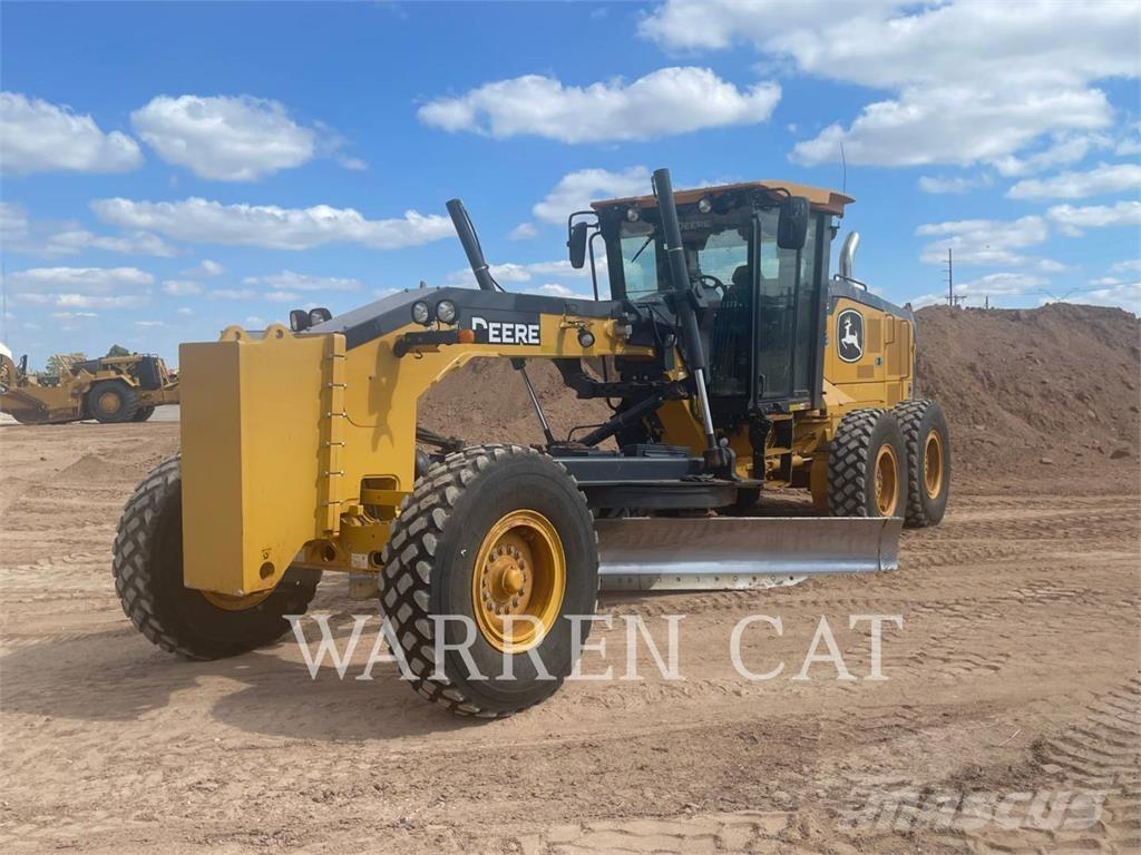 John Deere 670 平土機