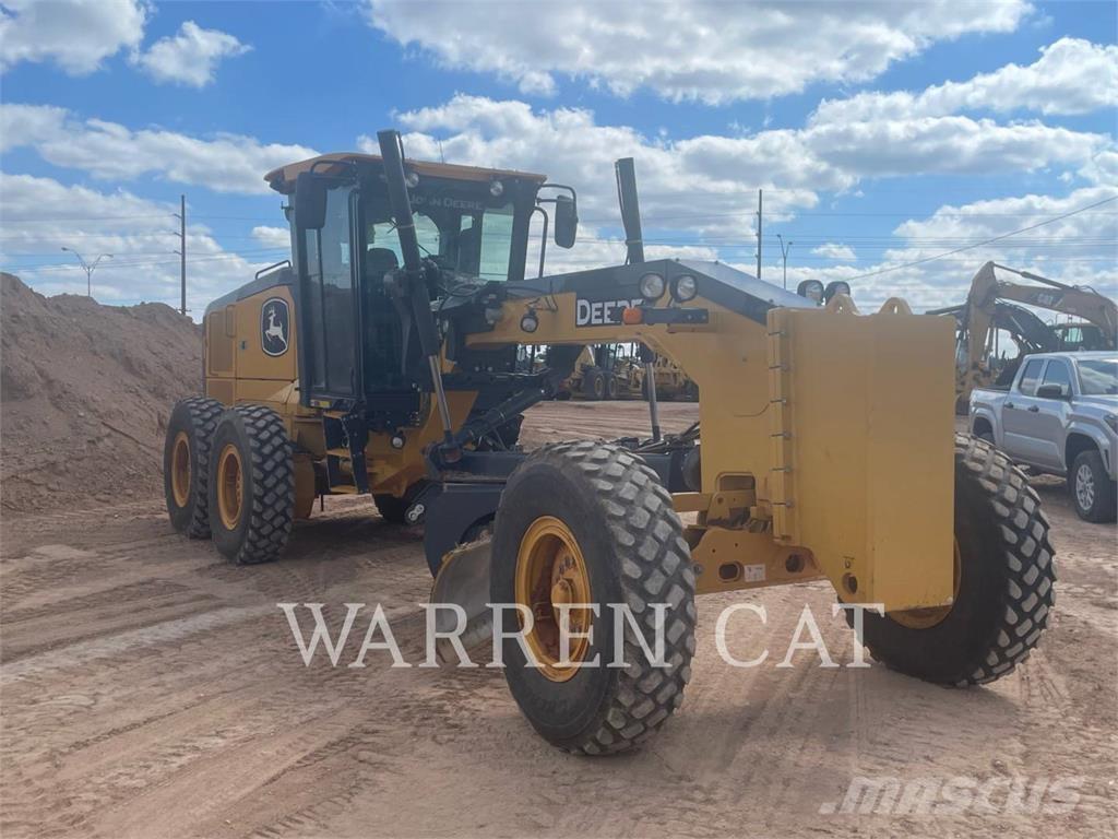 John Deere 670 平土機