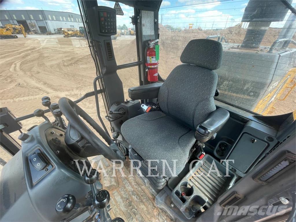 John Deere 670 平土機