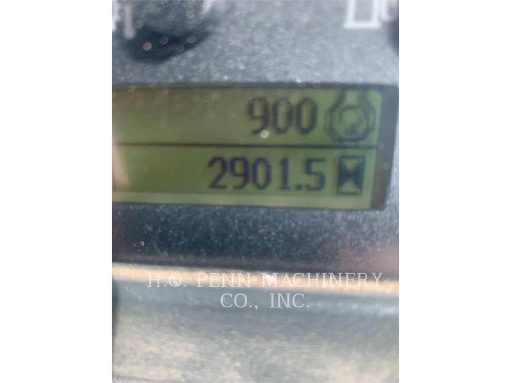 John Deere 710 反鏟裝載機