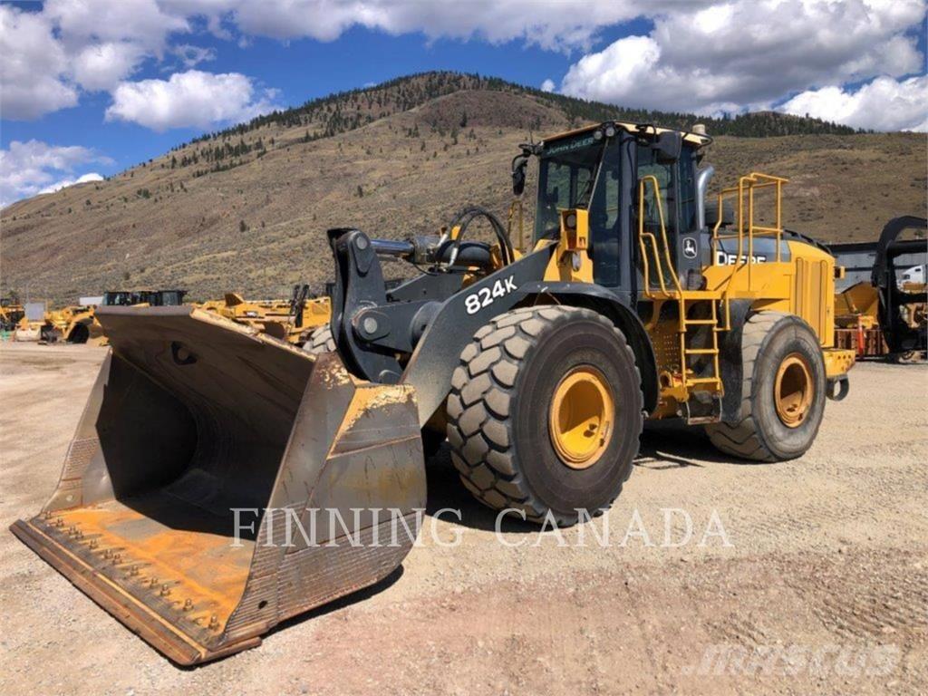 John Deere 824K 輪胎式裝載機