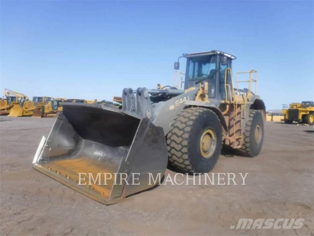 John Deere 844J 輪胎式裝載機