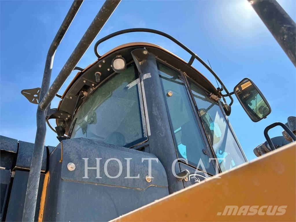John Deere 844K III 輪胎式裝載機