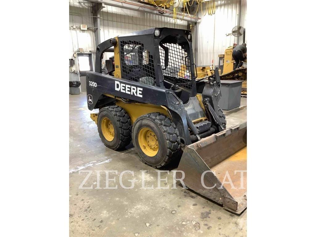 John Deere & CO. 320 D 滑移轉向裝載機