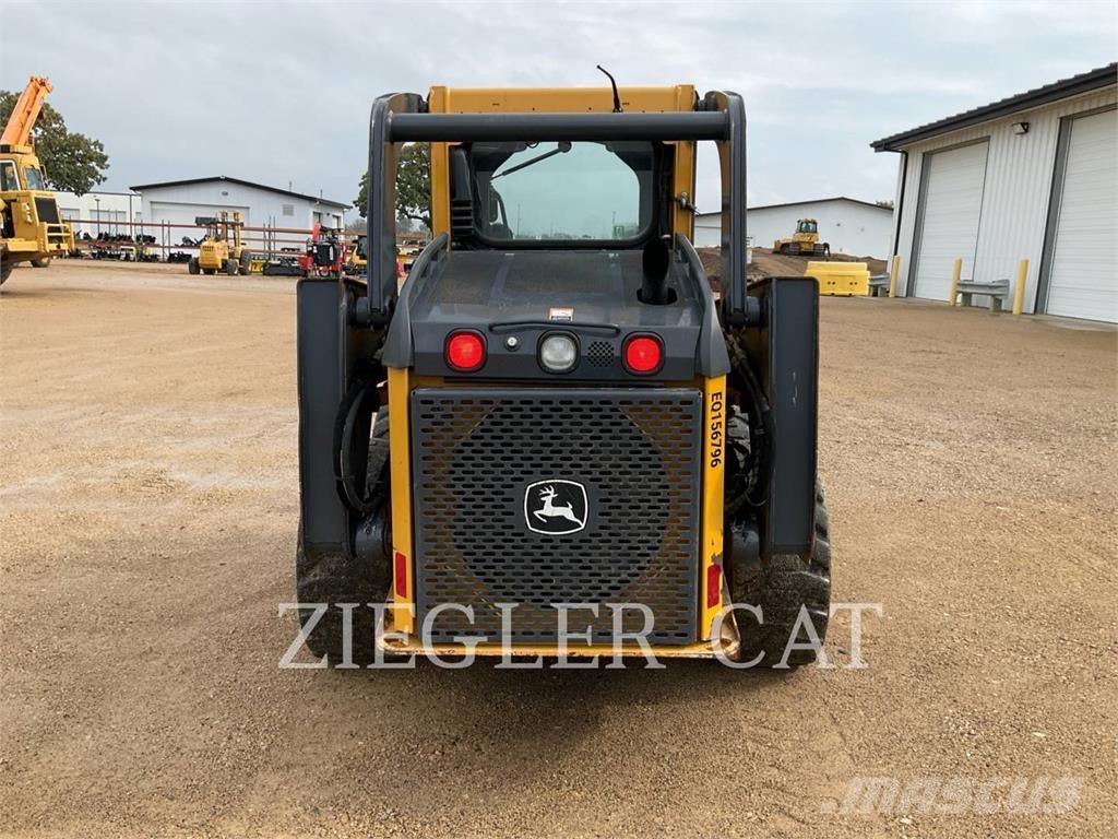 John Deere & CO. 320D 滑移轉向裝載機