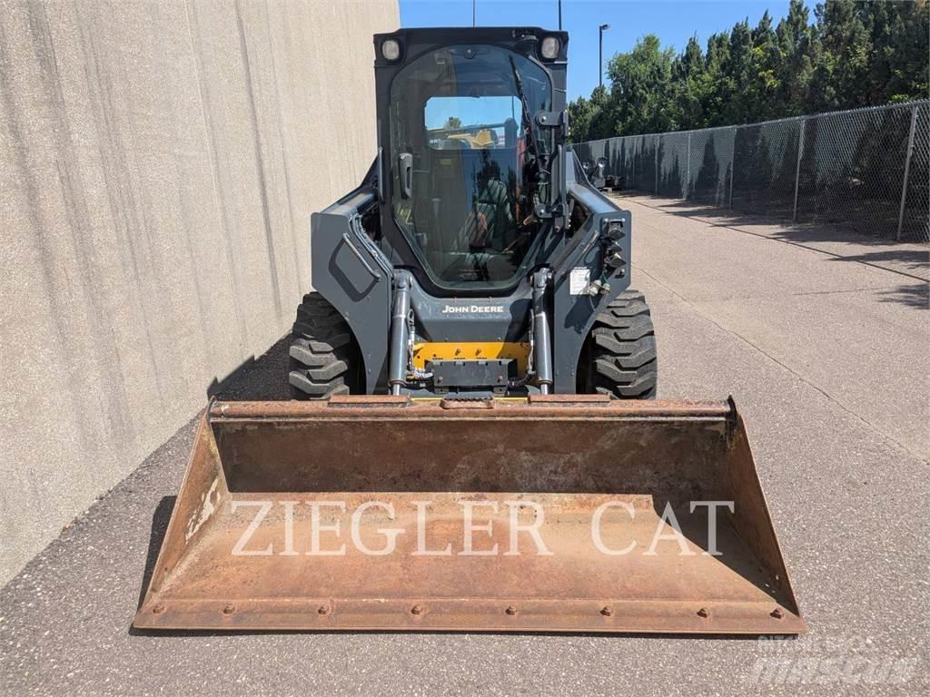 John Deere & CO. 320G 滑移轉向裝載機