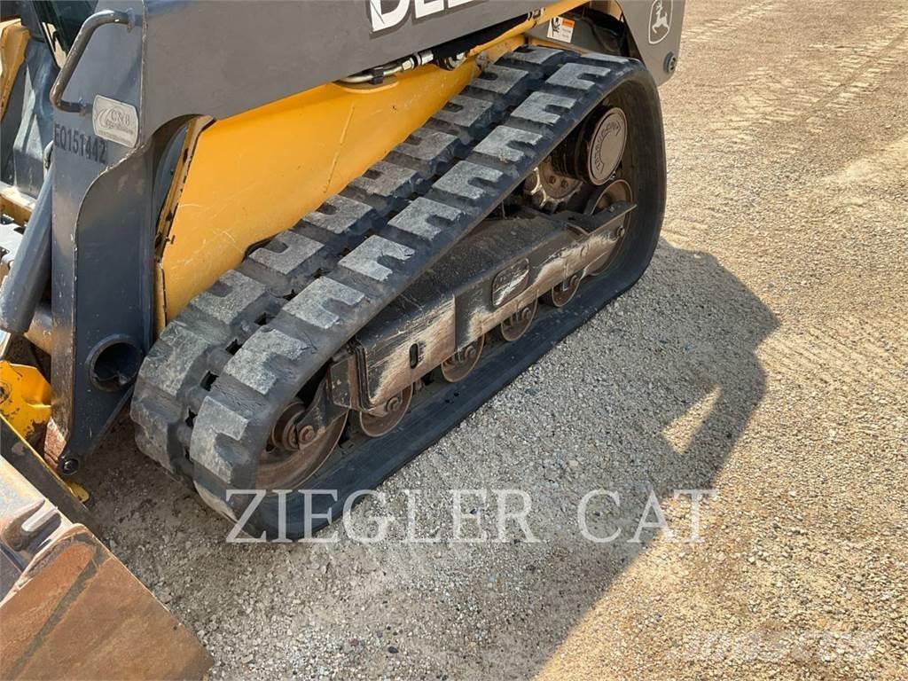 John Deere & CO. 323D 推土機