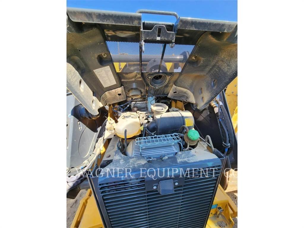 John Deere & CO. 332G 滑移轉向裝載機