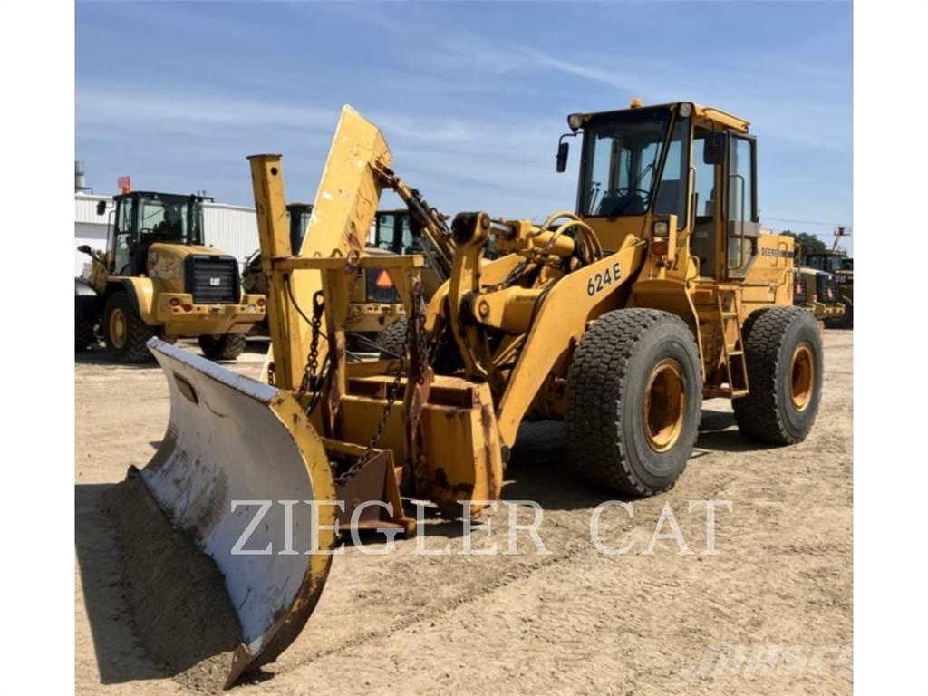 John Deere & CO. 624E 輪胎式裝載機