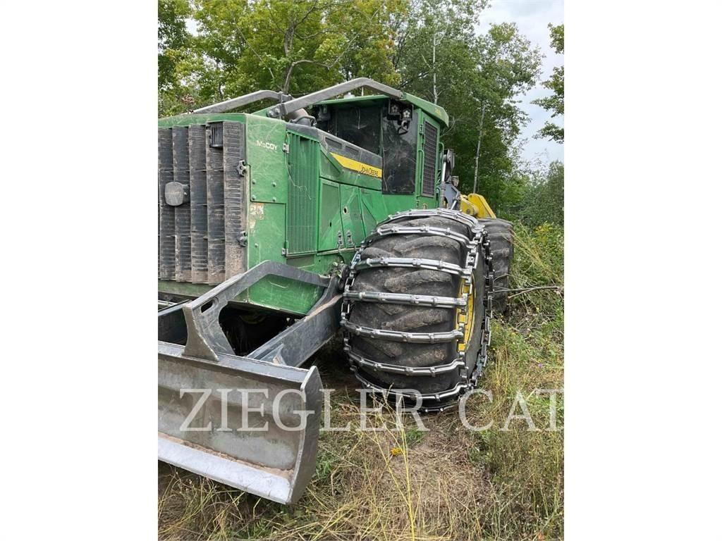 John Deere & CO. 748L 林業用曳引機