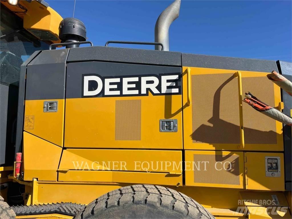 John Deere & CO. 772G 平土機