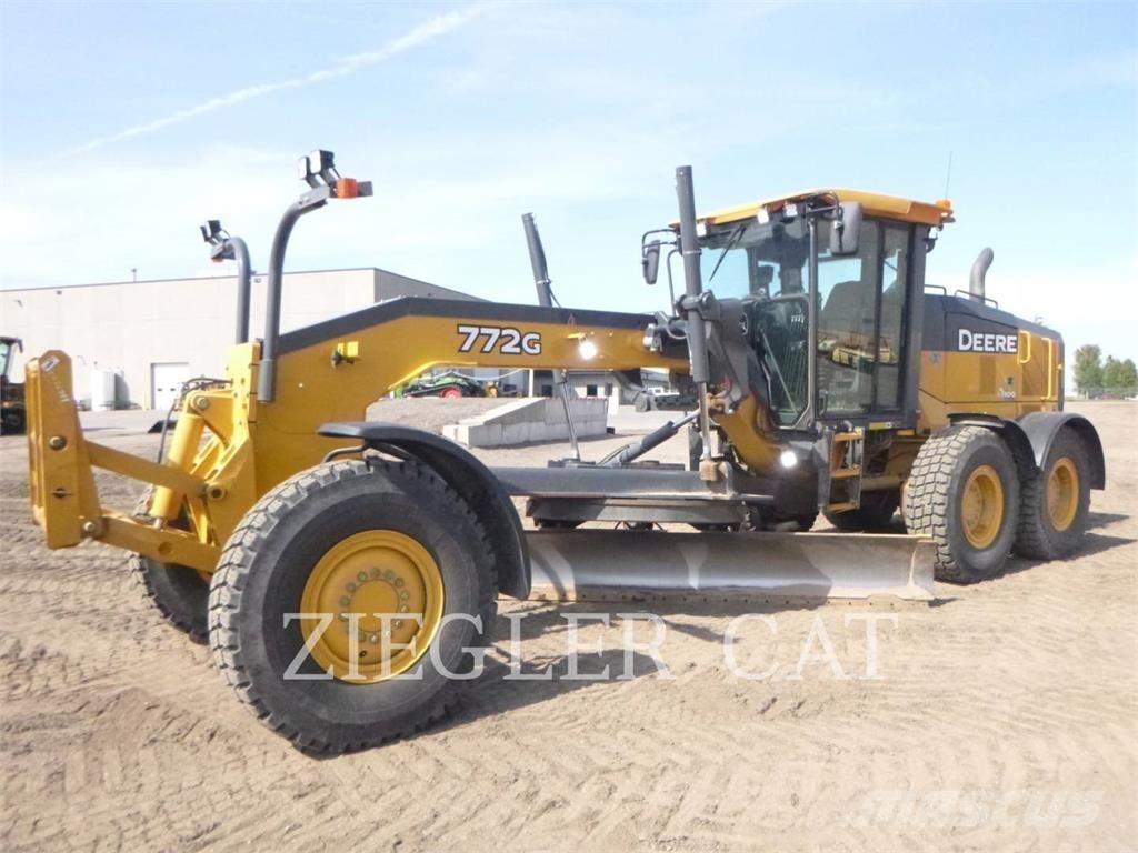 John Deere & CO. 772G 平土機