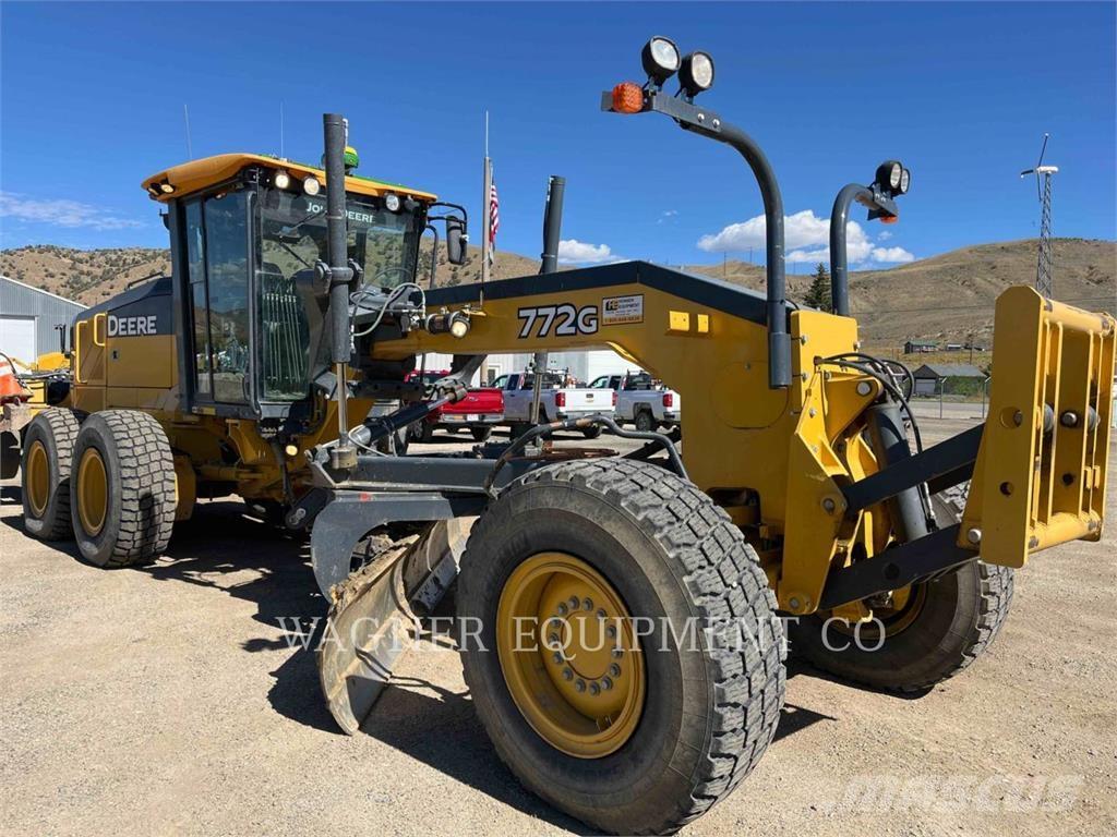 John Deere & CO. 772G AWD 平土機