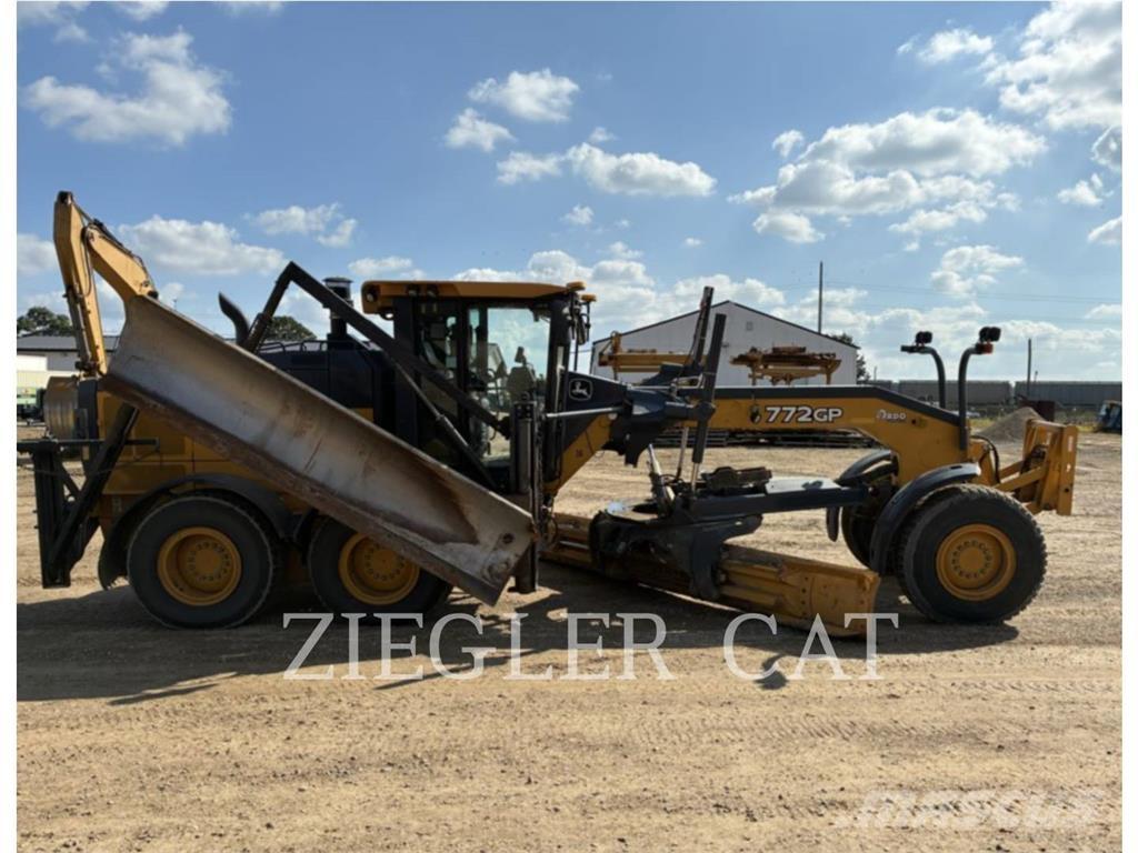 John Deere & CO. 772GP 平土機