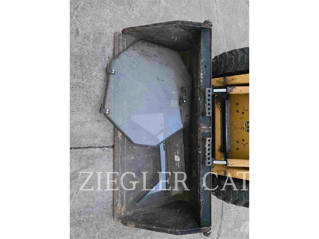 John Deere & CO. 7775 滑移轉向裝載機