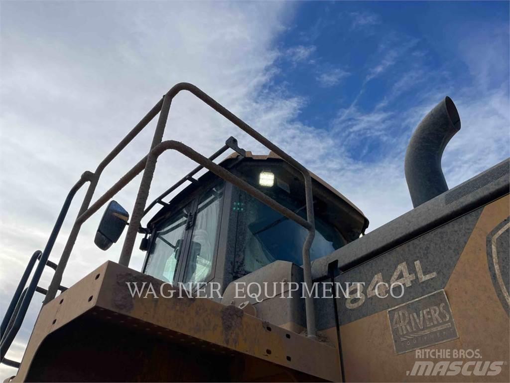 John Deere & CO. 844L 輪胎式裝載機