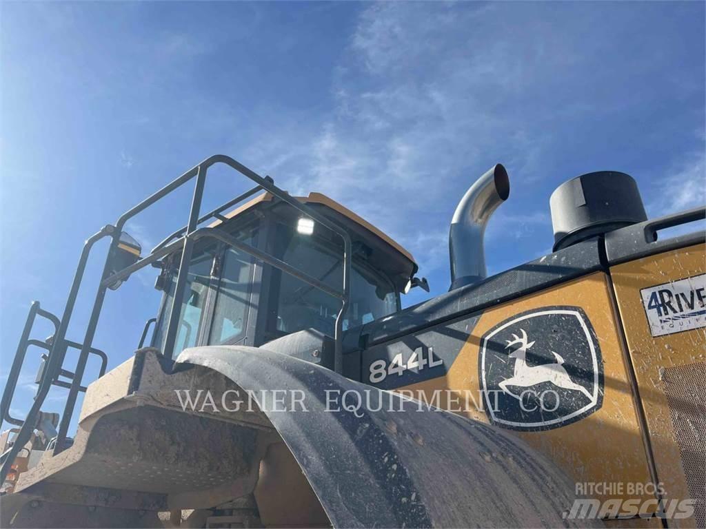 John Deere & CO. 844L AG 輪胎式裝載機