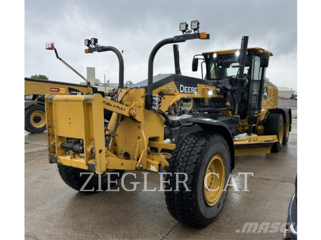 John Deere & CO. 872GP 平土機