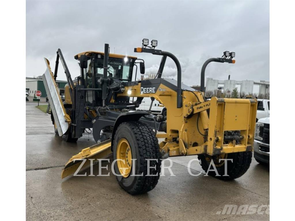 John Deere & CO. 872GP 平土機