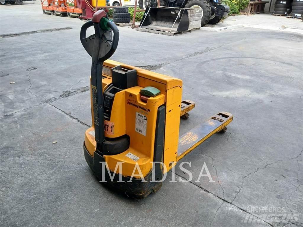 Jungheinrich EJE 120 集材機