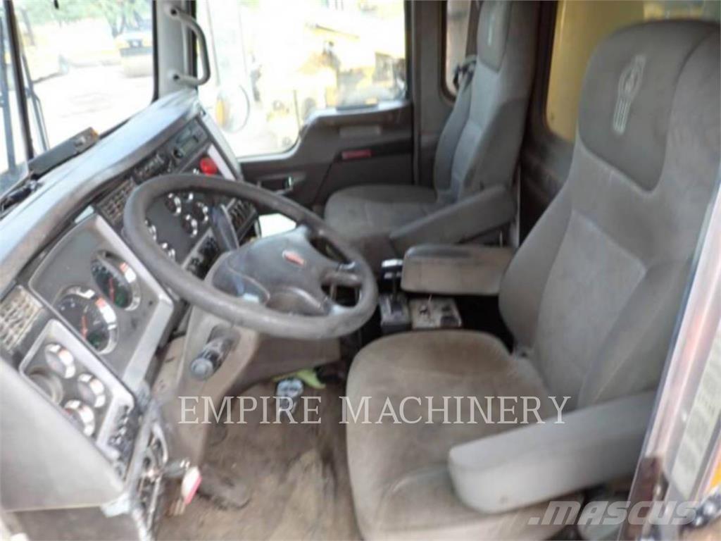 Kenworth (OBSOLETE) T800 運油車