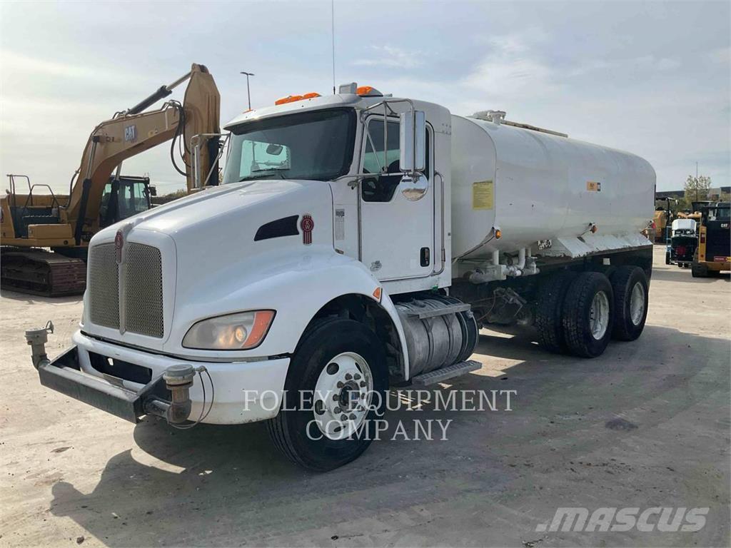Kenworth WTRTRK4K 運油車
