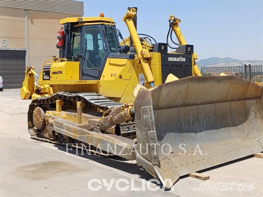Komatsu D155 履帶推土機