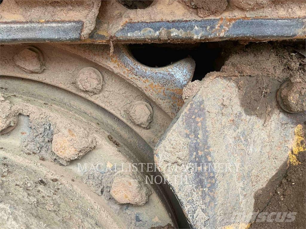 Komatsu D39EX-24 履帶推土機