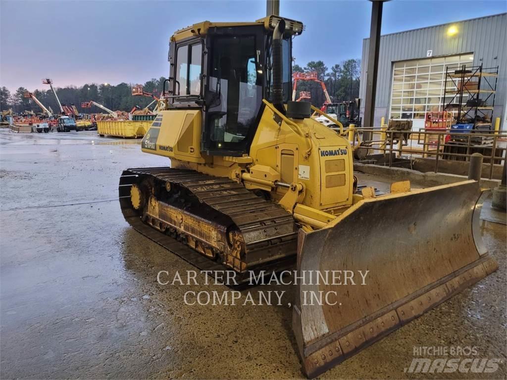 Komatsu D51 PXI 履帶推土機