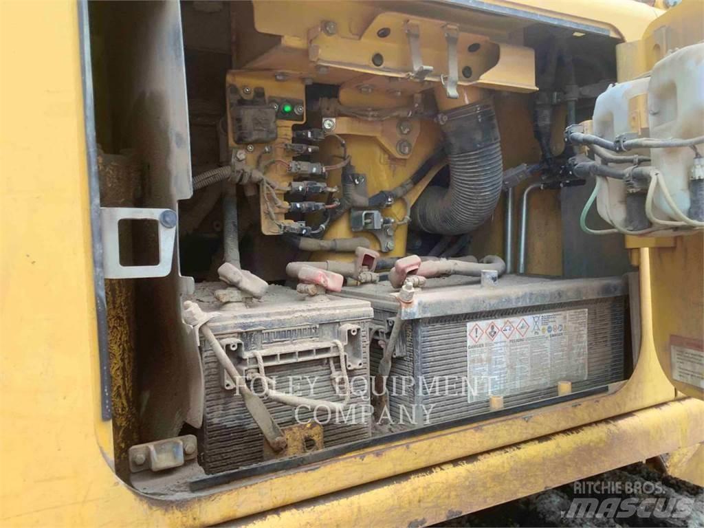 Komatsu D85EXI 履帶推土機
