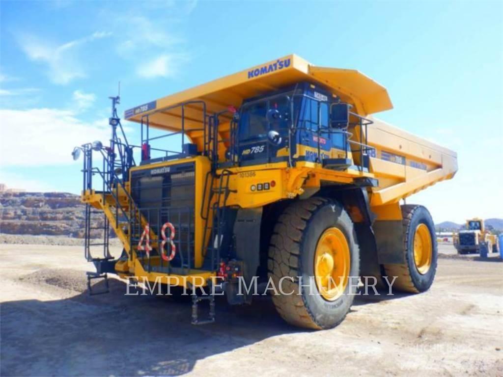 Komatsu HD785-8 鉸接式起吊車