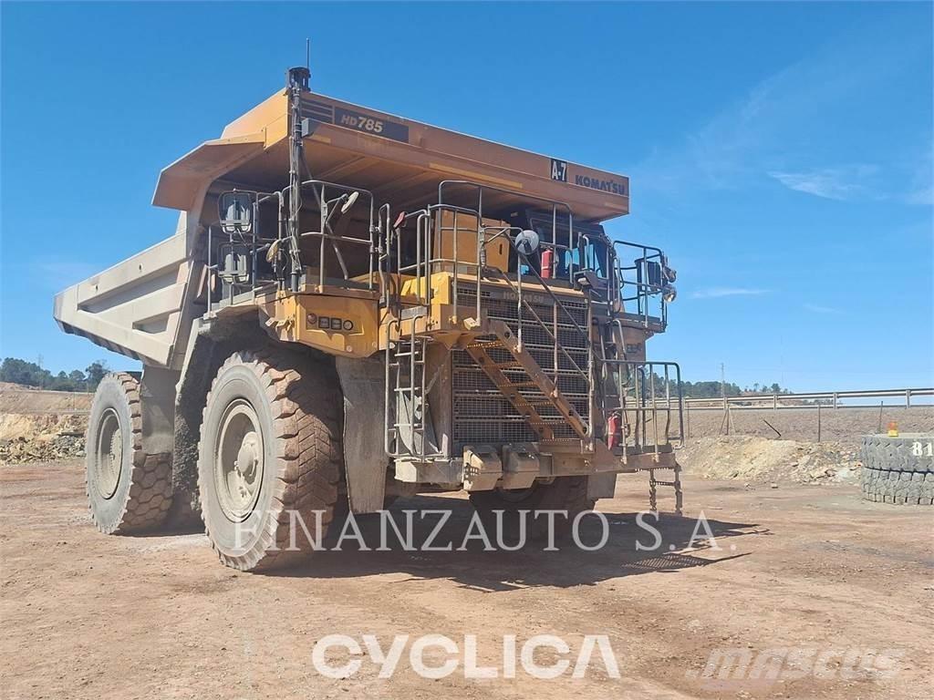 Komatsu HD785-8 鉸接式起吊車