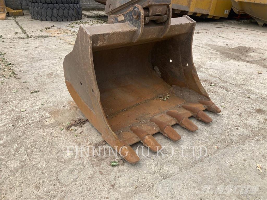 Komatsu PC210-11E0 履帶式 挖土機/掘鑿機/挖掘機