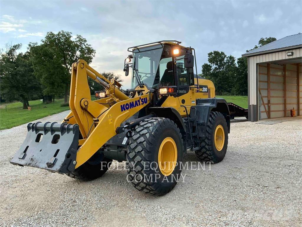 Komatsu WA200-8 輪胎式裝載機