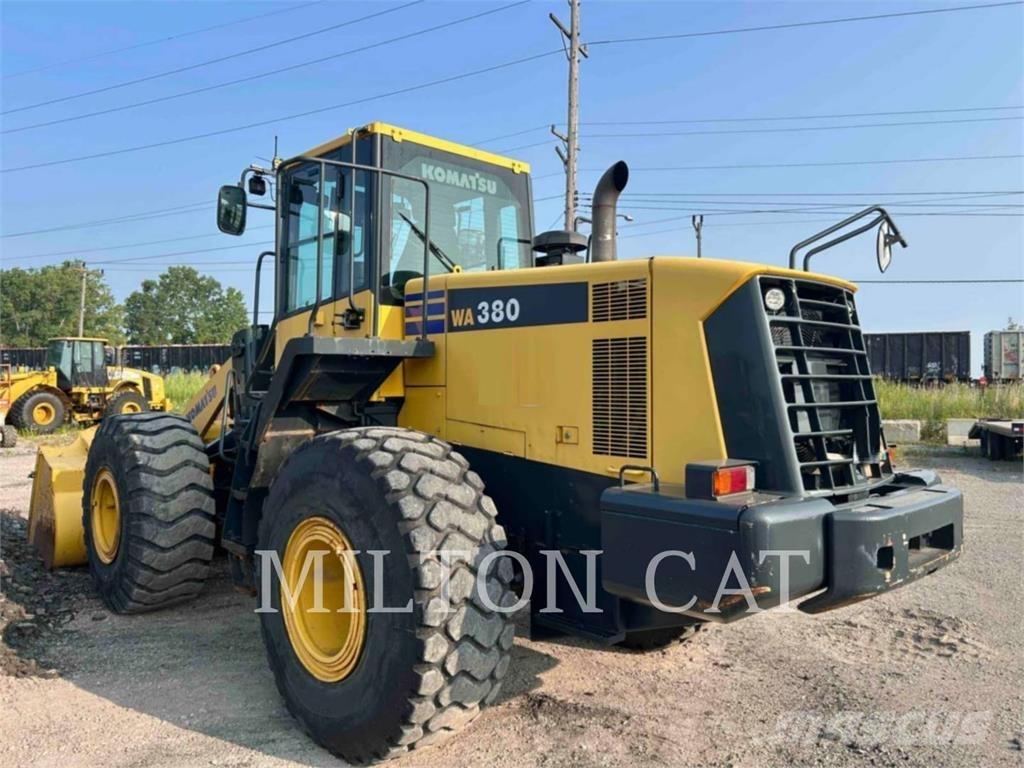 Komatsu WA380 輪胎式裝載機