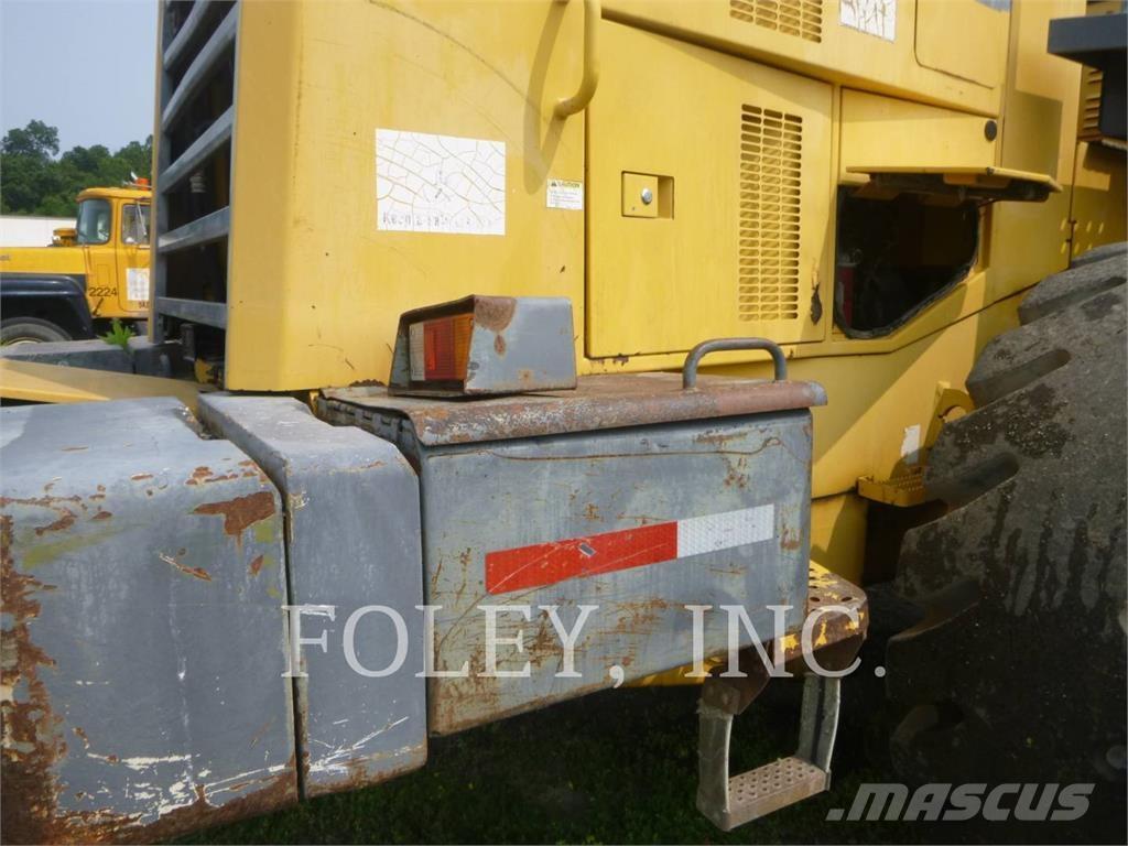 Komatsu WA500-3 輪胎式裝載機