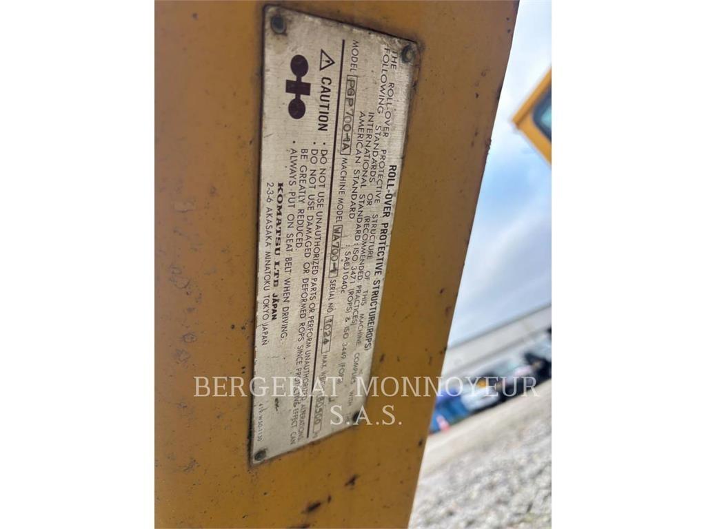 Komatsu WA700 輪胎式裝載機