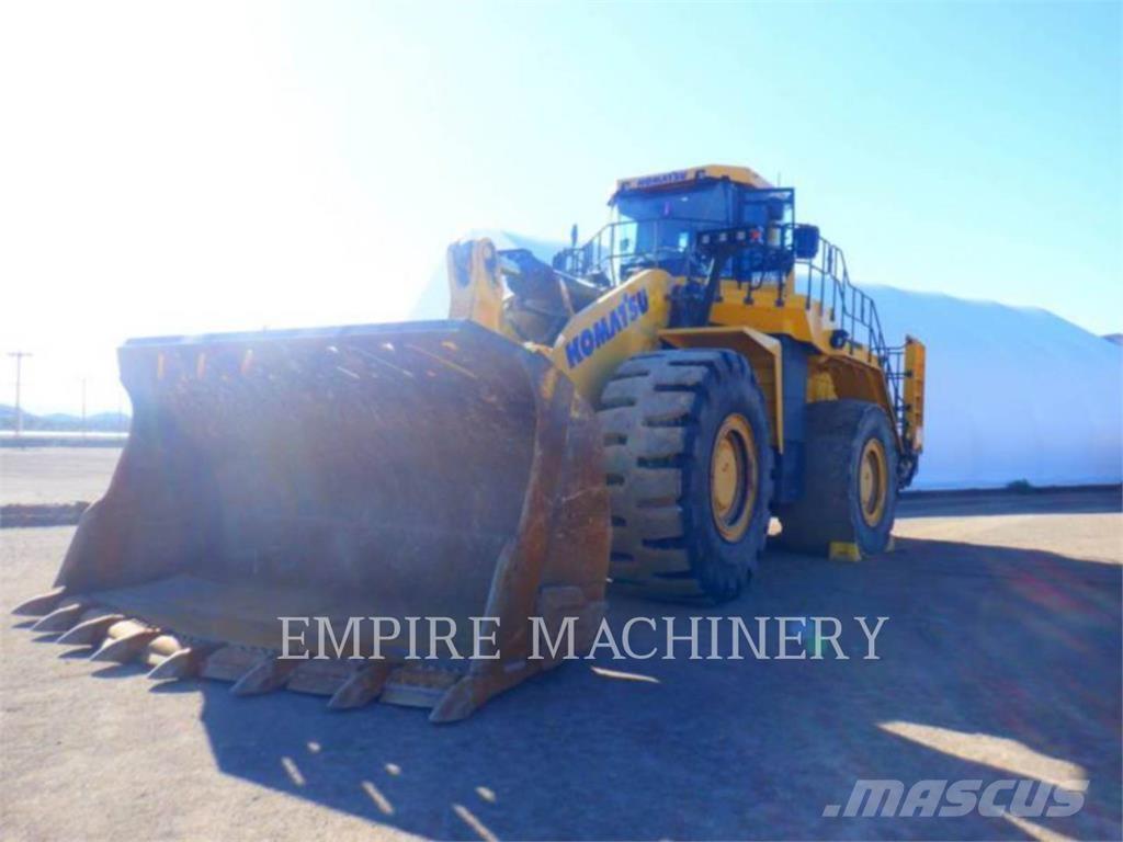 Komatsu WA900-8 輪胎式裝載機