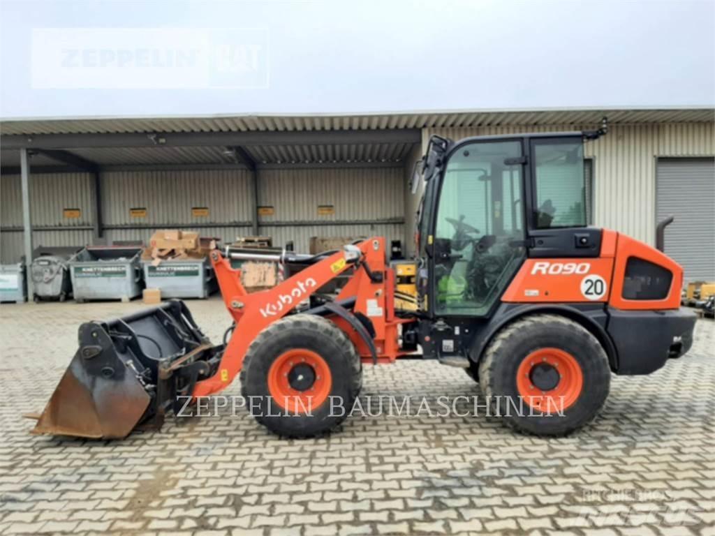 Kubota R090 輪胎式裝載機