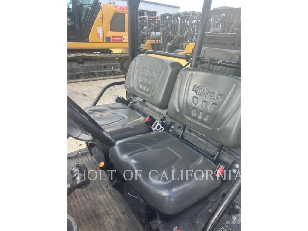 Kubota RTVX1140W 高爾夫球車