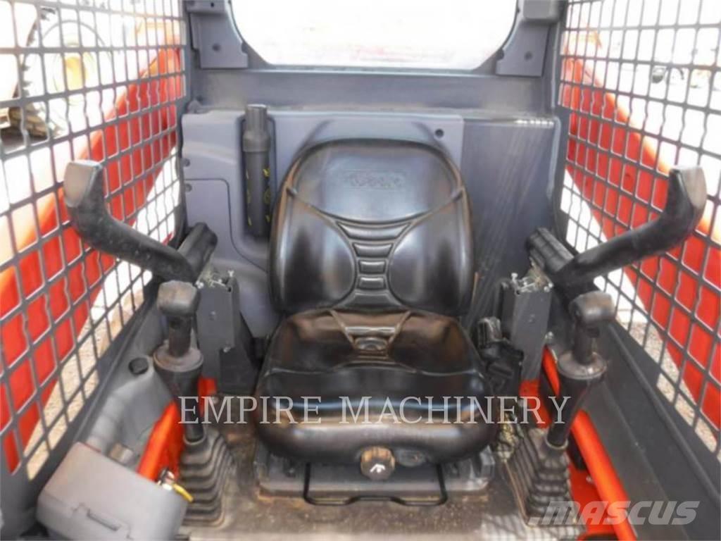 Kubota SSV75 滑移轉向裝載機